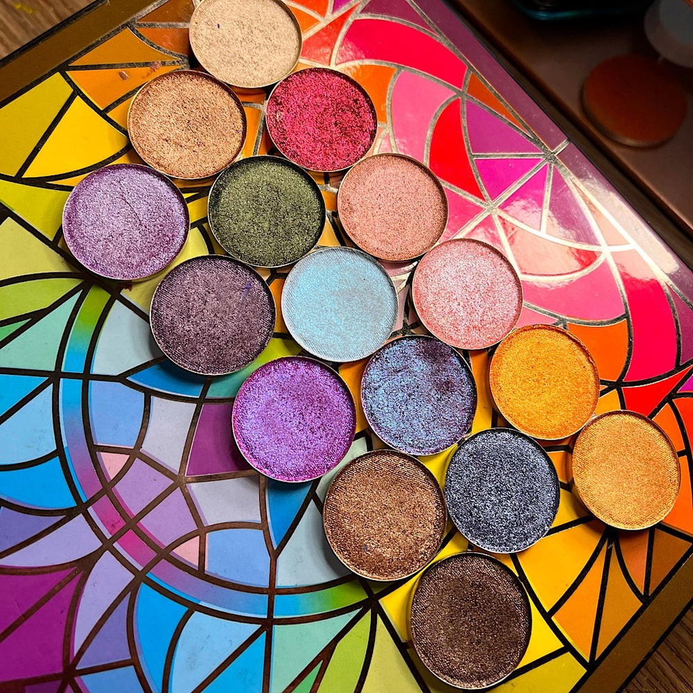 Looxi Beauty Single Eyeshadow bundle
